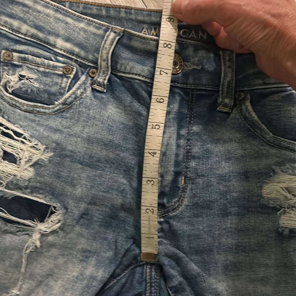 “American Eagle” next level stretch denim, ripped, 5” inseam shorts - size 8 - Picture 7 of 8
